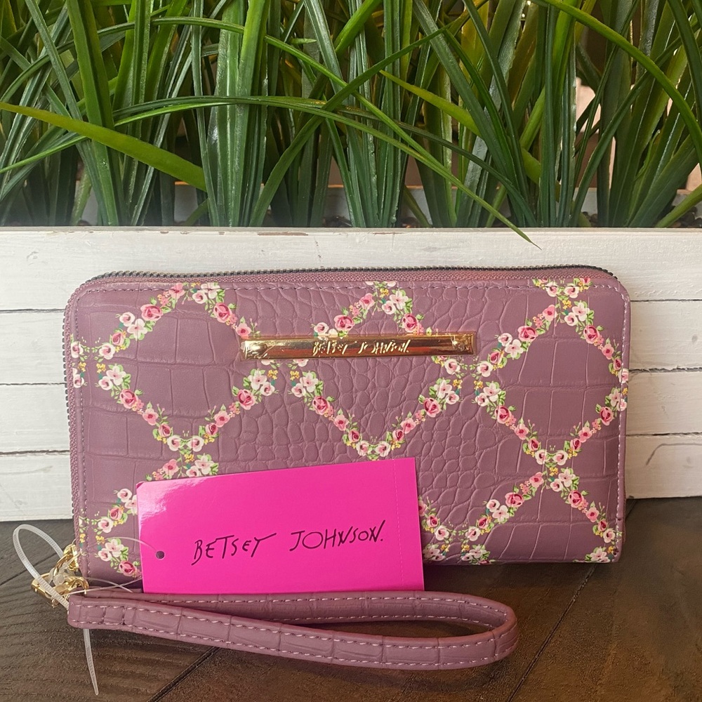 Betsey Johnson Wristlet Wallet
